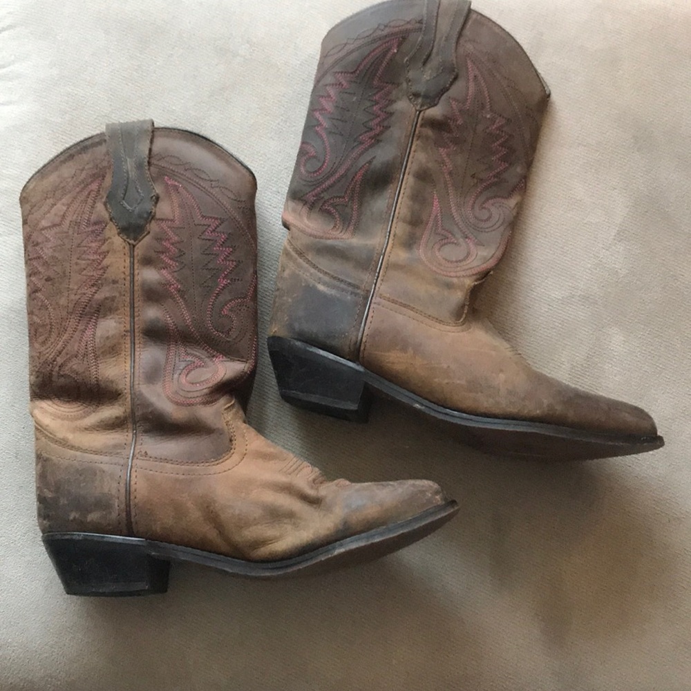 Smoky brown boots with pink stitching.